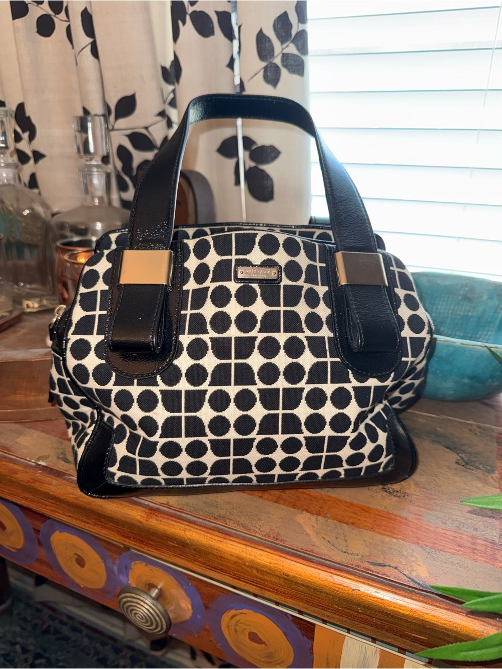 kate spade Vintage Cornelia Street Noel Stevie Black and Cream Geometric Satchel